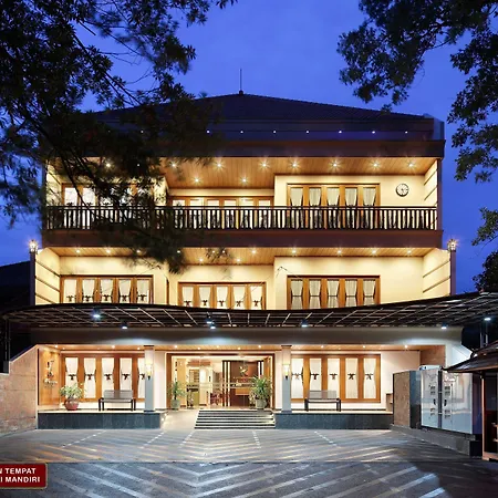 Kertanegara Premium Guest House-3